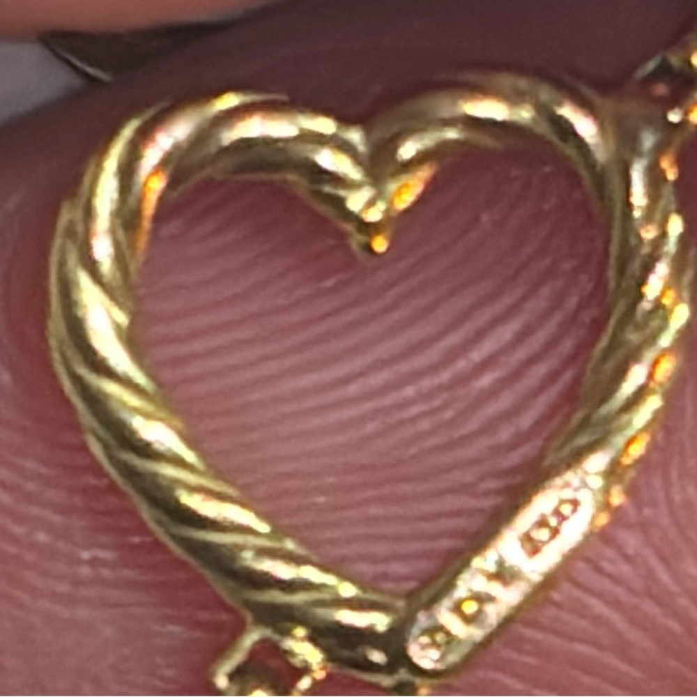 ✨SOLD✨ 
David Yurman 18k Gold Heart Station Necklace ( my price is FIRM ) - Picture 14 of 14